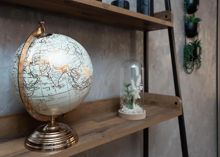 Casa de Férias Modern 5 Bedroom Town House With Off St Parking *